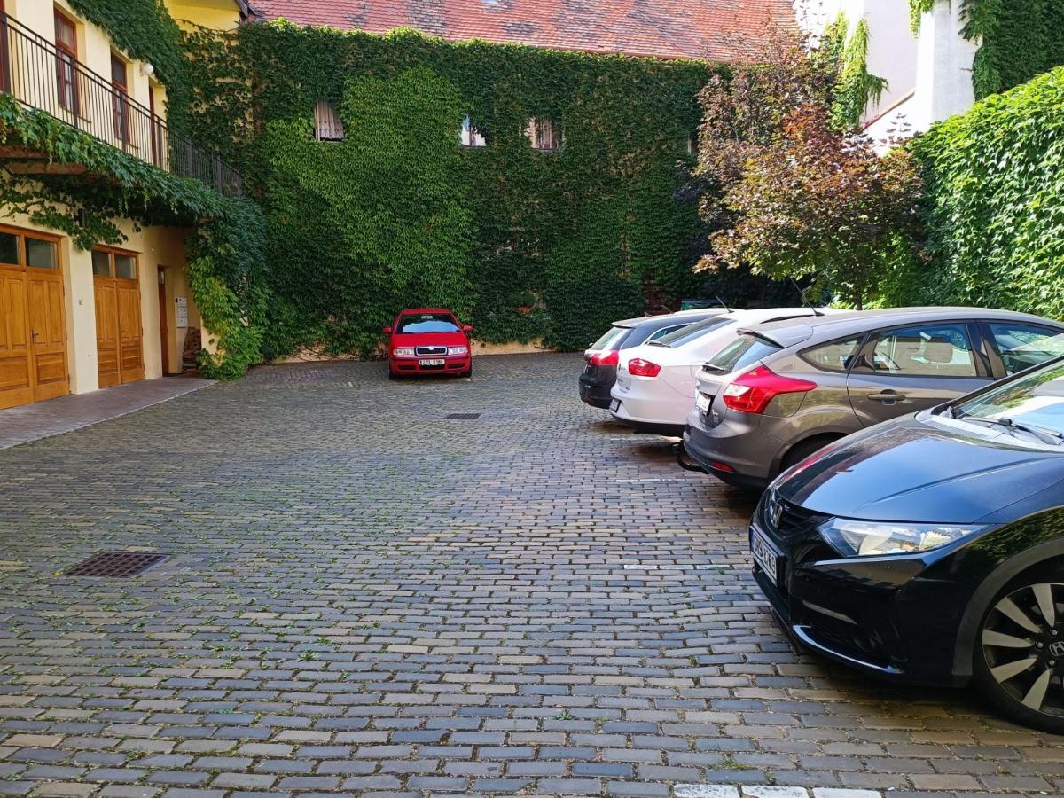 Penzion U Cisare Zikmunda Znojmo Zewnętrze zdjęcie